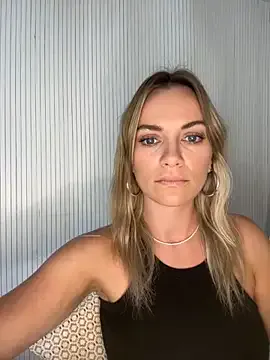 Nataly_Blonde – webcam model profile photo Image 13