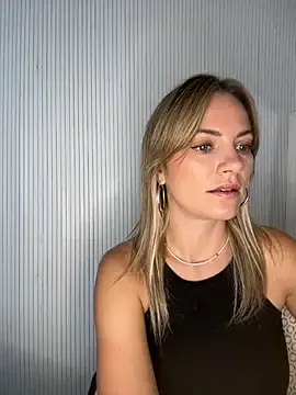 Nataly_Blonde – webcam model profile photo Image 15