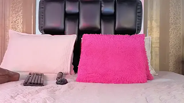 StarKristy – webcam model profile photo Image 16