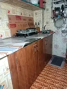 UKRaunchyRobyn – webcam model profile photo Image 14