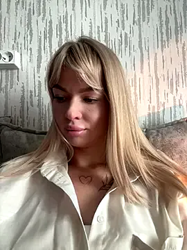 sosgirl1994 – webcam model profile photo Image 6