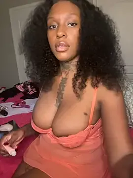 British_EmJess – webcam model profile photo Image 8