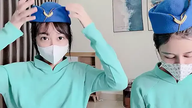 British_EmJess – webcam model profile photo Image 15