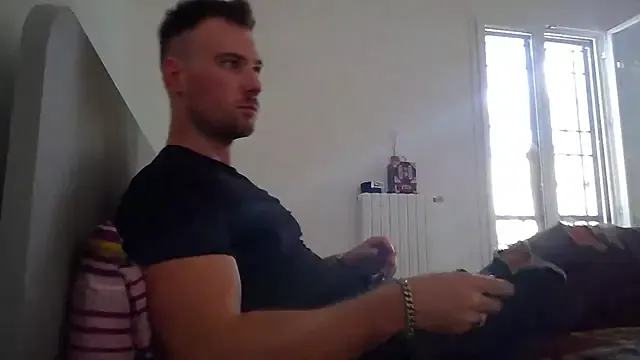 reeves_bae – webcam model profile photo Image 11