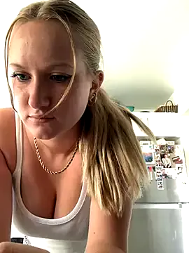 SusyBlair – webcam model profile photo Image 8