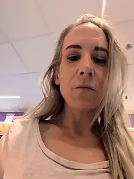 KamaFeels – webcam model profile photo Image 16