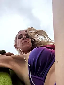 KamaFeels – webcam model profile photo Image 18