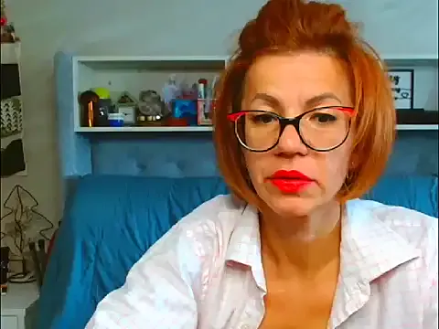KateDivineUK – webcam model profile photo Image 16