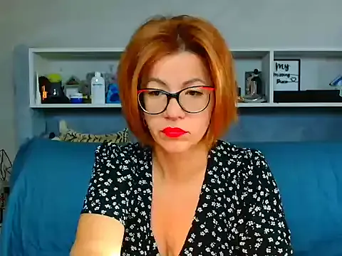 KateDivineUK – webcam model profile photo Image 19