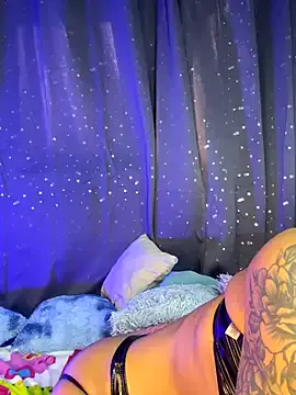 carry_hai – webcam model profile photo Image 18