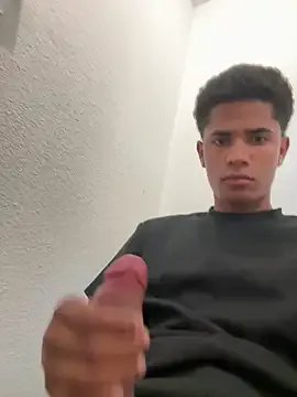 Libely – webcam model profile photo Image 4