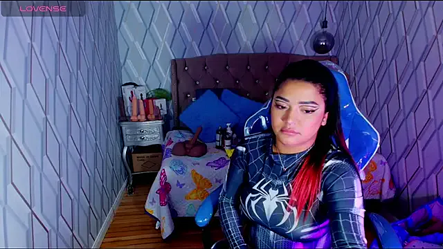 GlamGran – webcam model profile photo Image 4