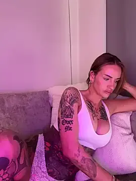 SashaVaughn – webcam model profile photo Image 11