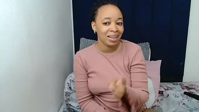 Nataly_Blonde – webcam model profile photo Image 8