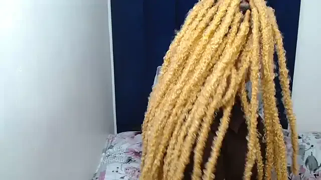 Nataly_Blonde – webcam model profile photo Image 9