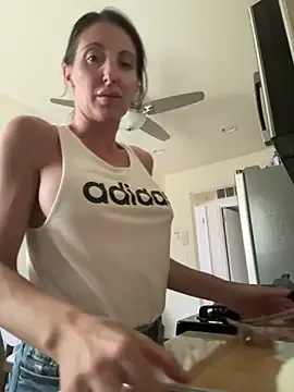 Erin- – webcam model profile photo Image 3