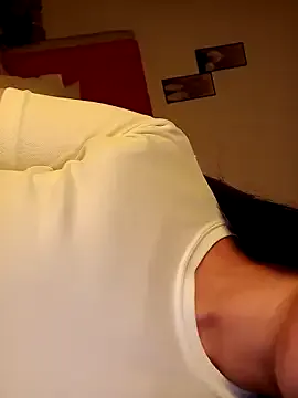 British_EmJess – webcam model profile photo Image 19