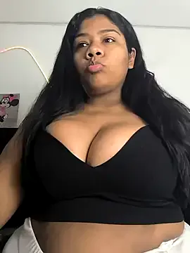 LoraDevine – webcam model profile photo Image 13