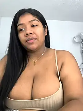 LoraDevine – webcam model profile photo Image 6