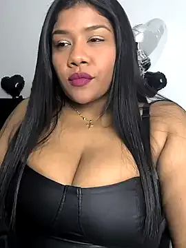 LoraDevine – webcam model profile photo Image 9