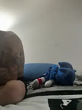 British_EmJess – webcam model profile photo Image 11