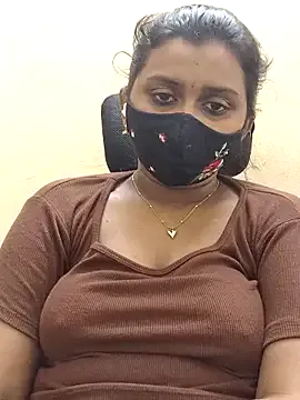 Pavani-Sexy Image 12