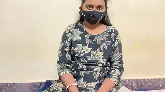 Pavani-Sexy Image 5