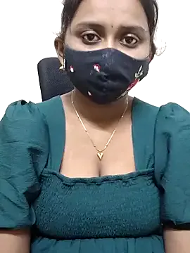 Pavani-Sexy Image 9