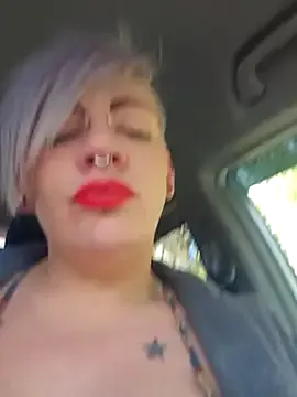 DmiLay – webcam model profile photo Image 12