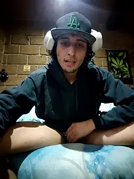 British_EmJess – webcam model profile photo Image 5