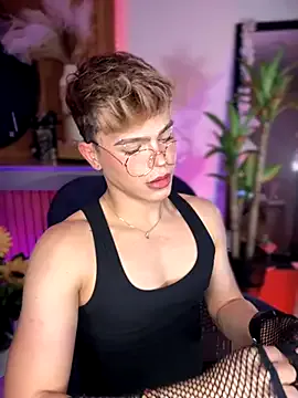 reeves_bae – webcam model profile photo Image 12