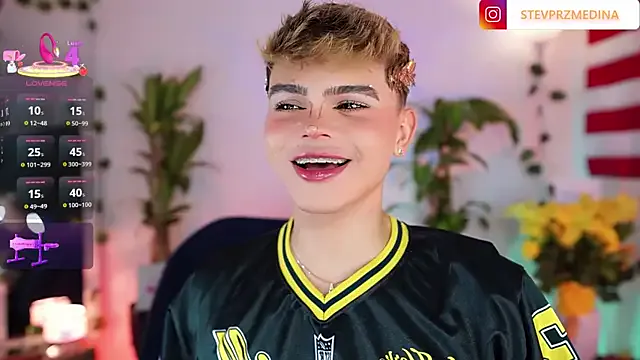 reeves_bae – webcam model profile photo Image 18