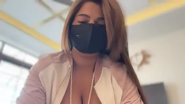 aloeloea – webcam model profile photo Image 4