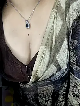 EmilyLeah – webcam model profile photo Image 12