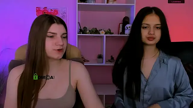 Anallovess – webcam model profile photo Image 9