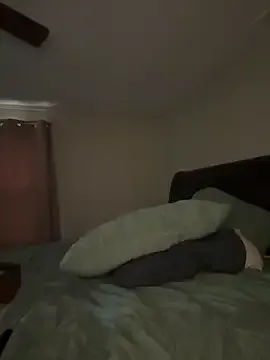 Haluley – webcam model profile photo Image 12