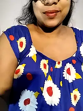 MiaTonyy – webcam model profile photo Image 18