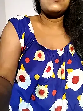 MiaTonyy – webcam model profile photo Image 5