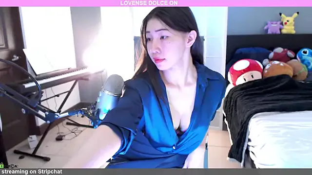 BlondeScarlettx – webcam model profile photo Image 12