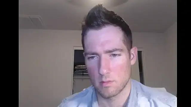 SheOnShe – webcam model profile photo Image 10