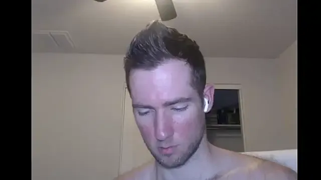 SheOnShe – webcam model profile photo Image 11