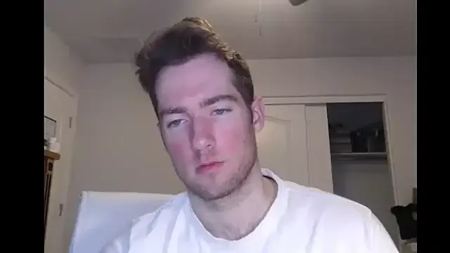 SheOnShe – webcam model profile photo Image 3