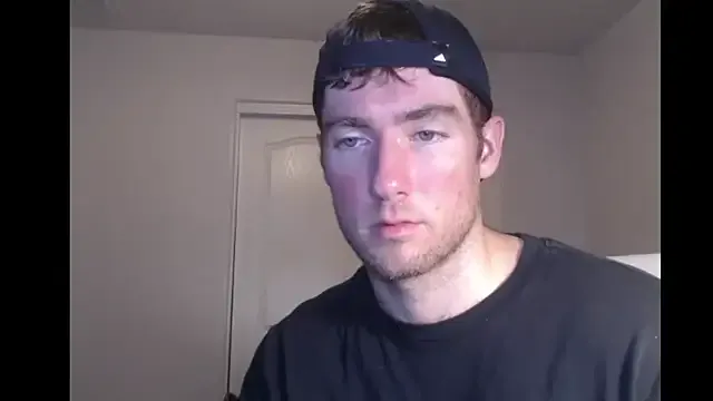 SheOnShe – webcam model profile photo Image 6