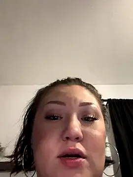 LorrySkye – webcam model profile photo Image 2