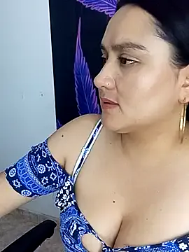 Ellalouisee89 – webcam model profile photo Image 11