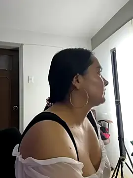 Ellalouisee89 – webcam model profile photo Image 17