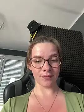 SusyBlair – webcam model profile photo Image 15
