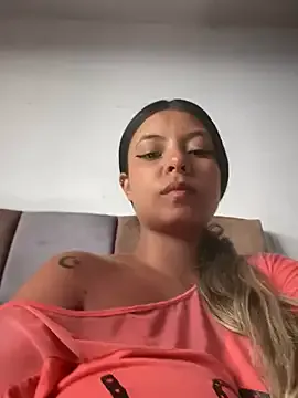 marsandvenera – webcam model profile photo Image 2