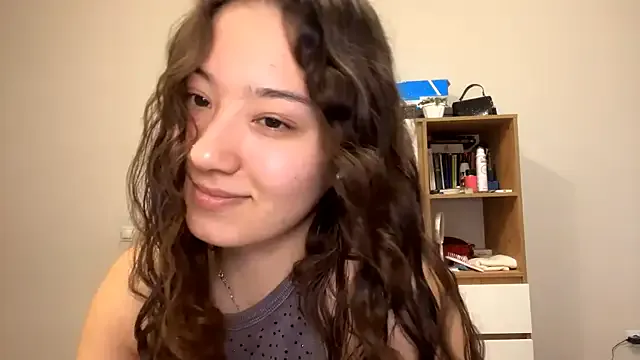 NINA-RICCI – webcam model profile photo Image 11