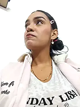 SofiaSins – webcam model profile photo Image 7